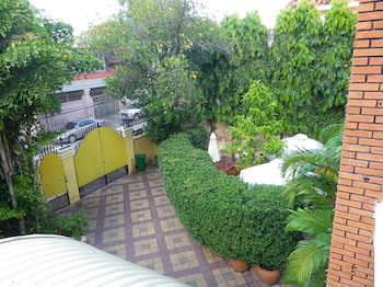 Hotel Manor House