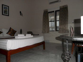 Hotel Manor House