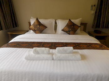 Hotel Manor House