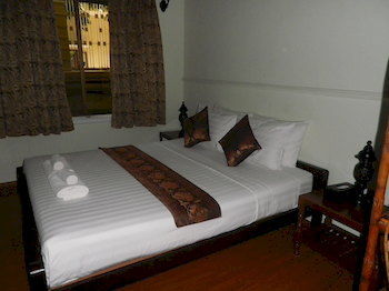 Hotel Manor House