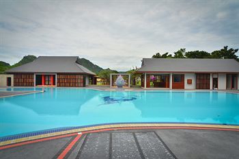 Hotel Lakeside Chalet By Mida