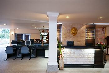 Hotel Lakeside Chalet By Mida
