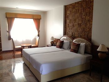 Apartamento Suwan Driving Range And Resort