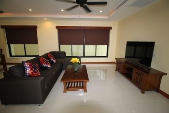 Bang Saray Beach Villa