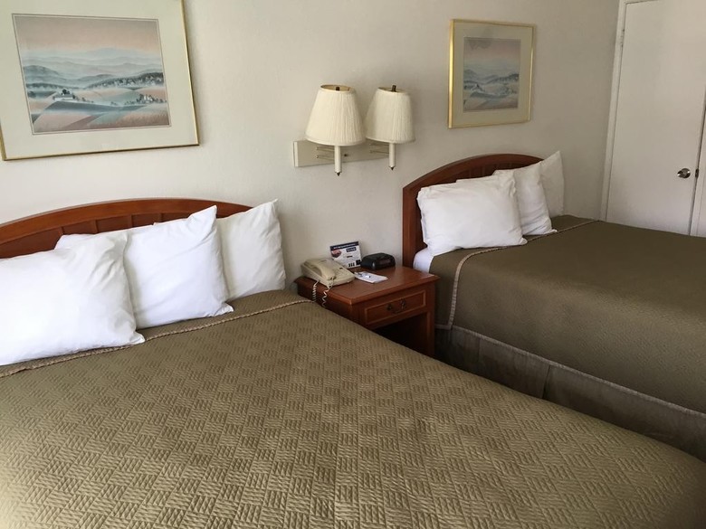 Hotel Travelodge Hollywood Vermont / Sunset