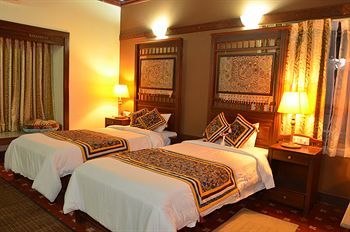 Hotel Hoysala Village Resort