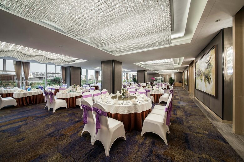 Hotel Holiday Inn Zhongshan Downtown
