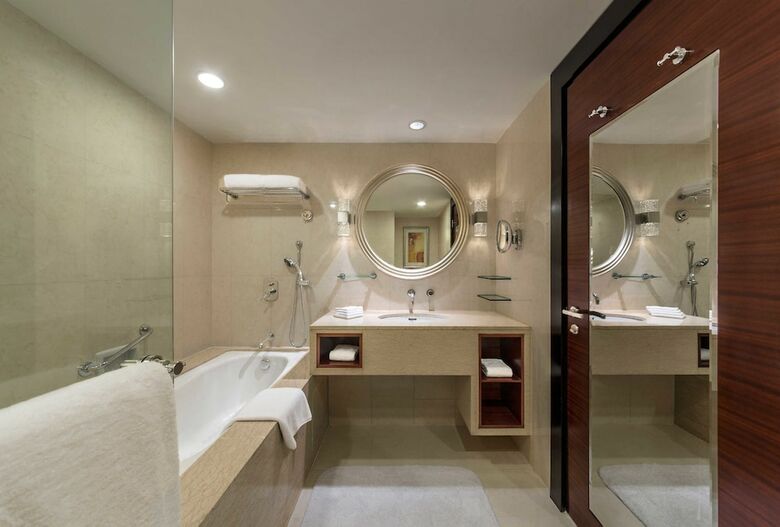 Hotel Holiday Inn Zhongshan Downtown