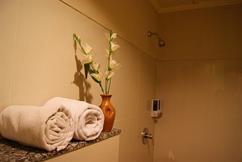 Taman Suci Hotel