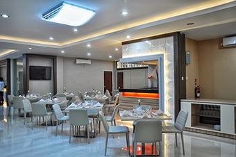 Hotel Sofyaninn Rangkayo Basa