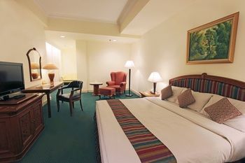 Harmoni Suites Hotel