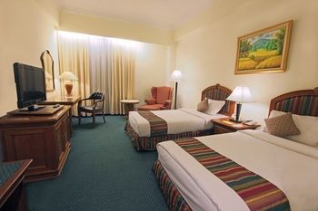 Harmoni Suites Hotel