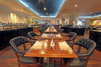 Harmoni Suites Hotel