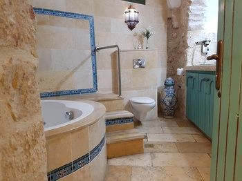 Mount Zion Hotel