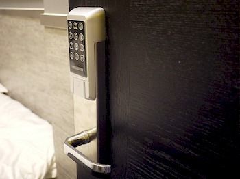 Hotel H.one Inn