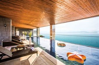 Hidden Bay Hotel