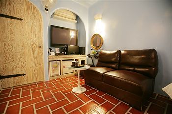 M Motel