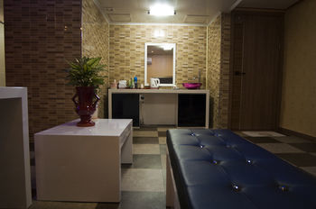 Camellia Hotel
