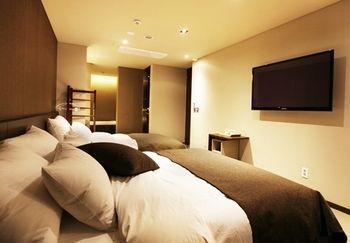 Vine Hotel