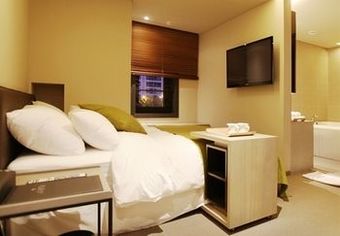 Vine Hotel
