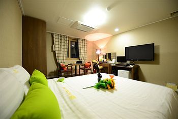 W Tourist Hotel