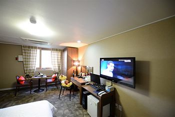 W Tourist Hotel