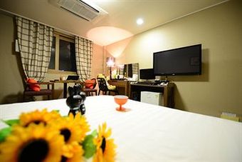 W Tourist Hotel