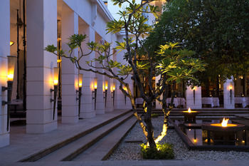Hotel De La Paix