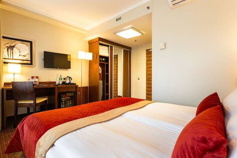 Avalon Hotel