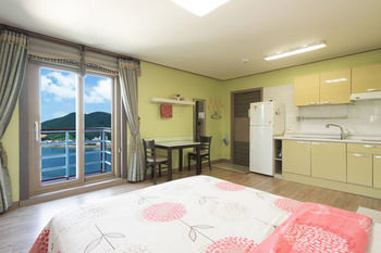 Hotel Hyacinth Pension