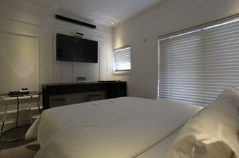 H Avenue Hotel
