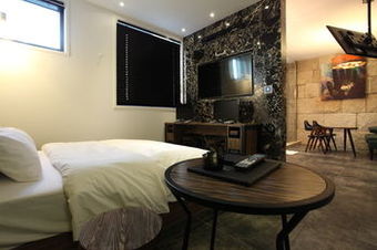 H Avenue Hotel