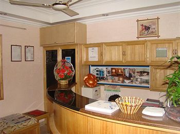 Hotel Bluemoon Log Inn