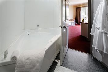 Fairley Motor Lodge