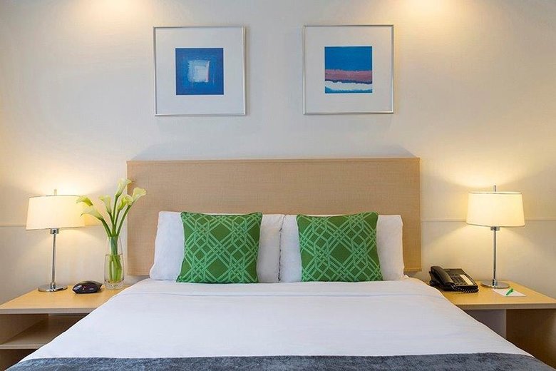 Hotel Mercure Willis Street