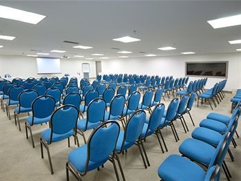 Golden Tulip Suites Dubai