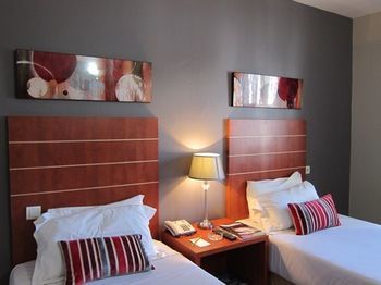 Hotel 2001