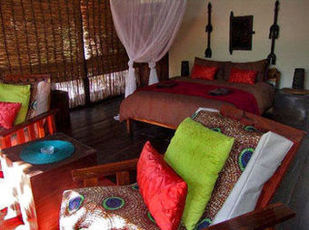 Posada Caprivi Houseboat Safari Lodge