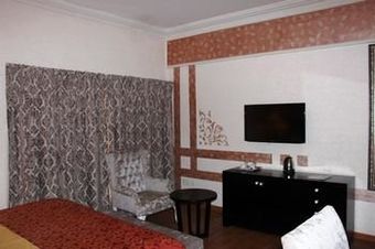 Sandralia Hotel