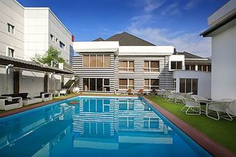 Summerset Continental Hotel Maitama