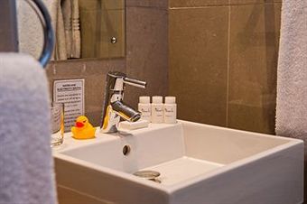 Hotel Genesis Suites