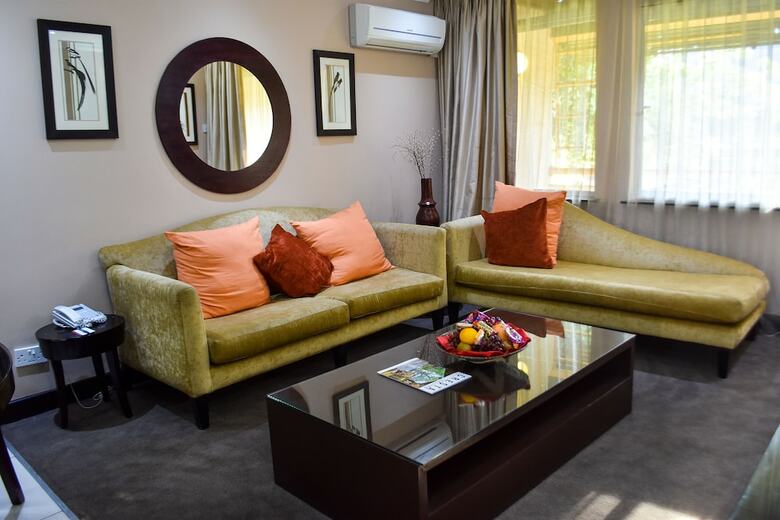 Hotel Cresta Thapama