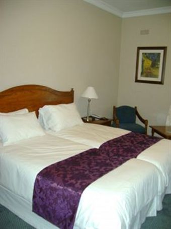 Bronte Hotel