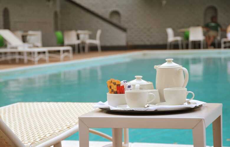 Hotel Cresta Sprayview
