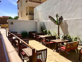 Aparthotel Aquamarina Suites