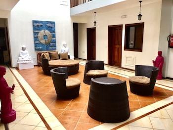 Aparthotel Aquamarina Suites
