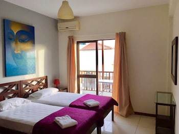 Aparthotel Aquamarina Suites