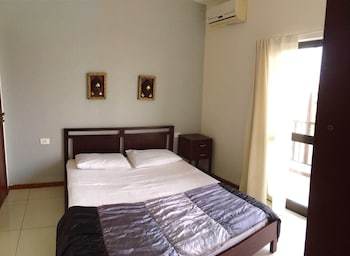Aparthotel Aquamarina Suites