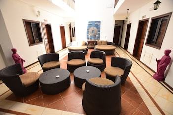 Aparthotel Aquamarina Suites