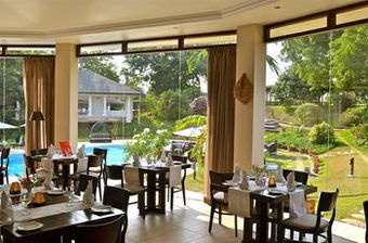 Hotel Planters Lodge & Spa